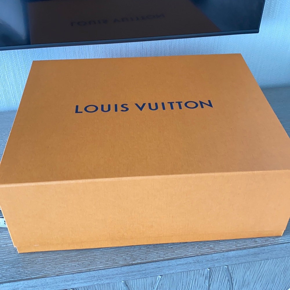 Louis vuttion gift box